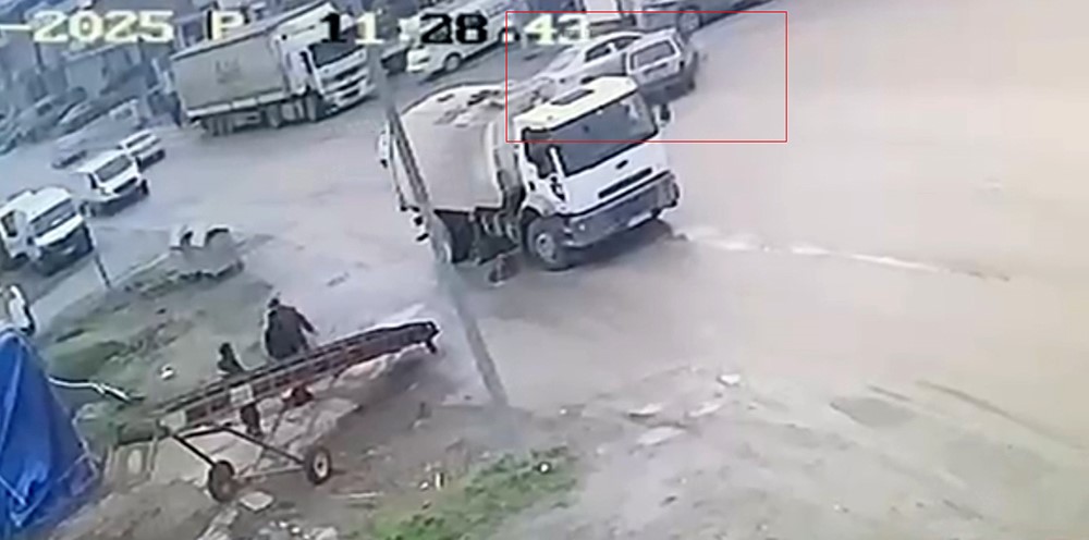 Karabük'te kaza anı ve tehlikeli yolculuk kameraya yansıdı