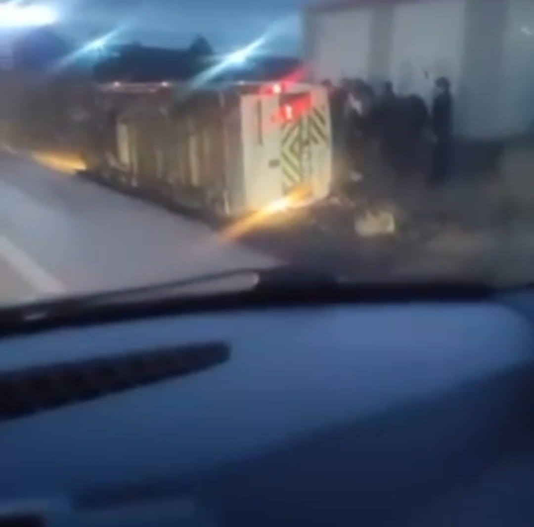 Ankara Akyurt’ta Servis Aracı Yan Yattı: 7 Kişi Yaralandı