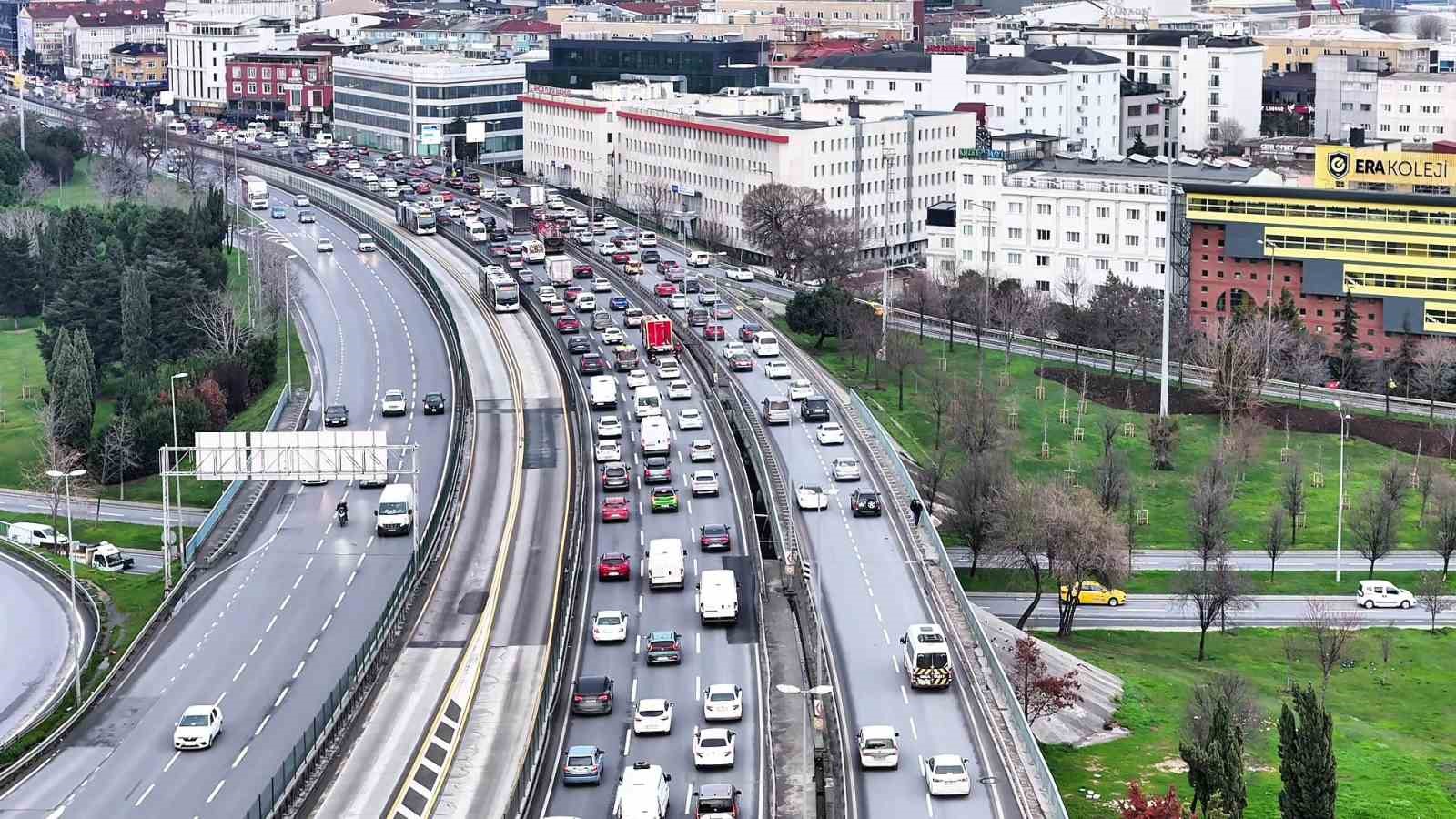 İstanbul trafiğine kaza etkisi