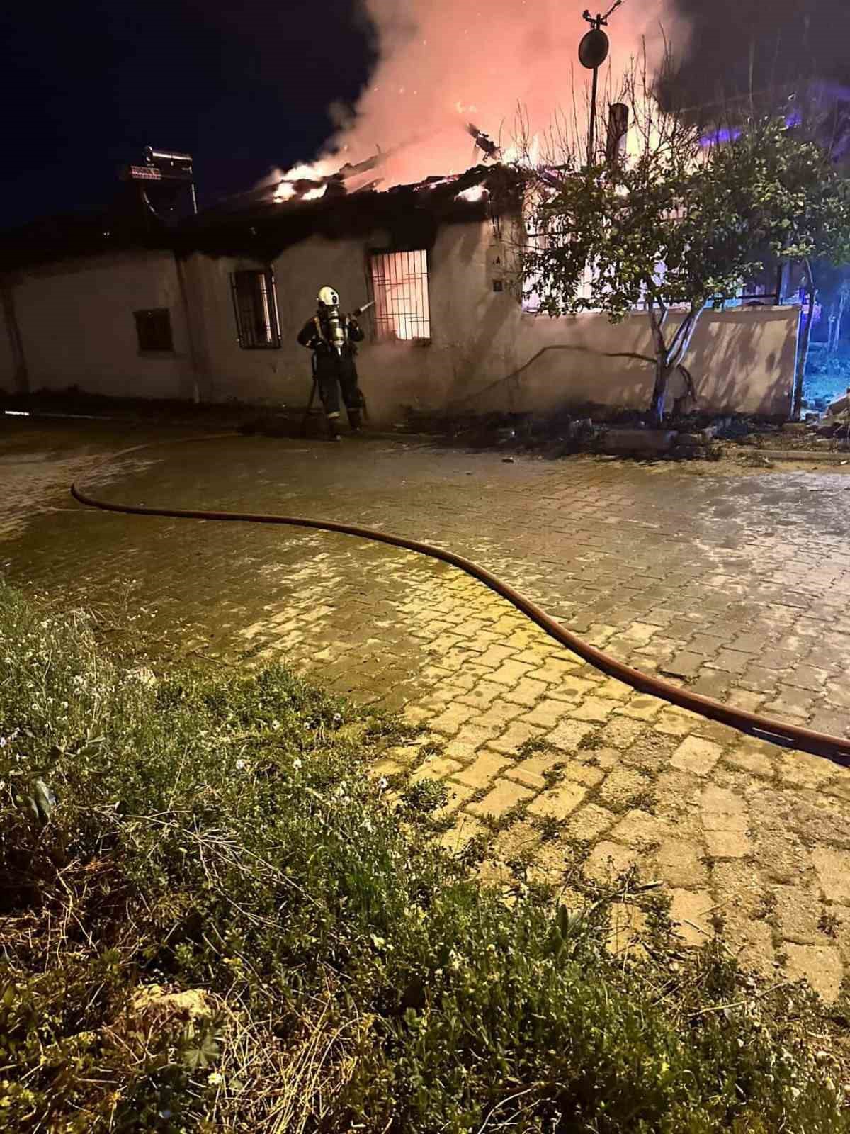 Aydın'da bir evde yangın çıktı