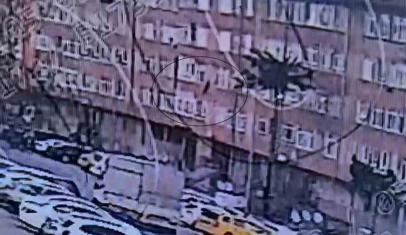 Kayseri'de 5. kattan atlayan bir kişi hayatını kaybetti: O anlar kamerada