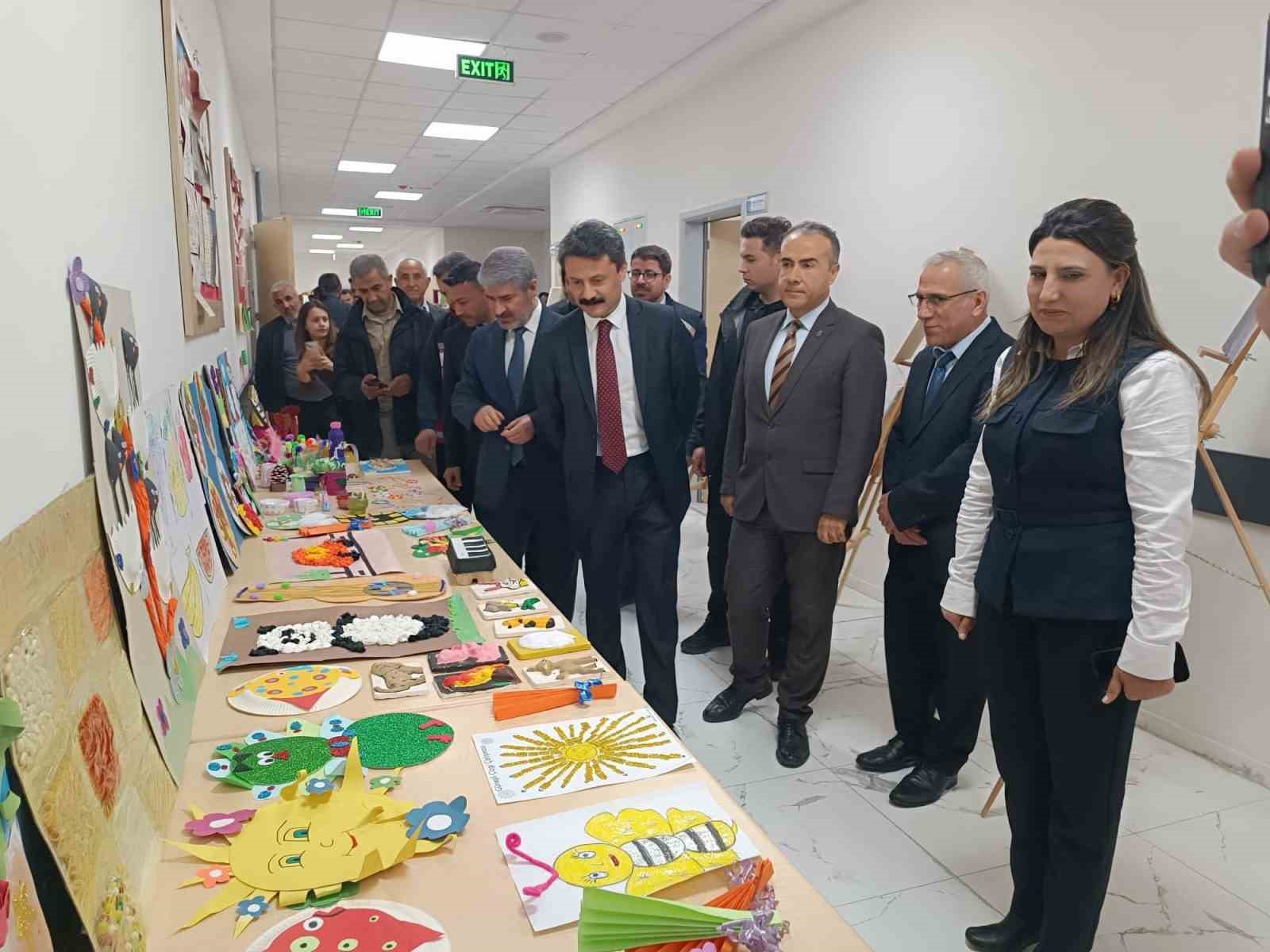 Besni’de Otizm Farkındalık Günü’nde Anlamlı Etkinlik