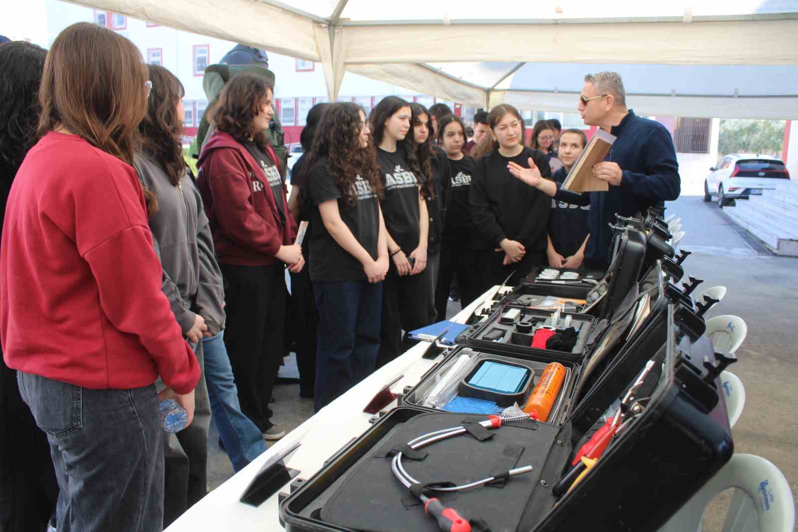 Aydın'da liseli gençlere jandarma okulları tanıtıldı