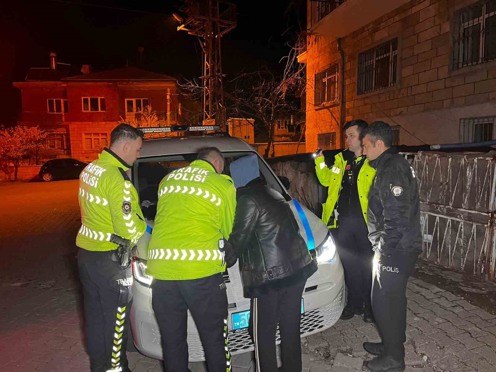 Nevşehir'de İlginç Olay: Kaza sonrası, Arkadaşı aracı kaçırdı