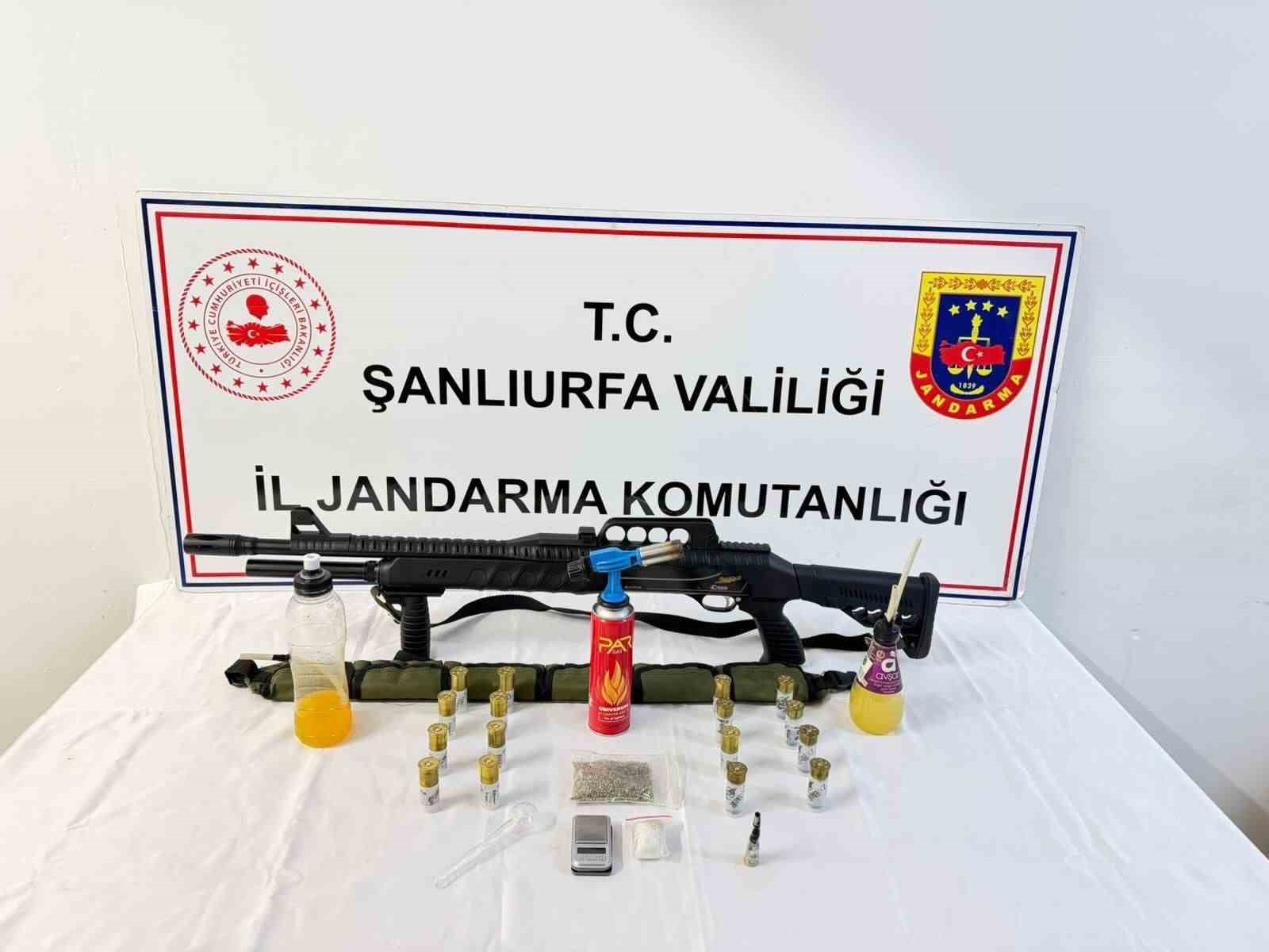 Şanlıurfa'da uyuşturucu ve silah ele geçirildi