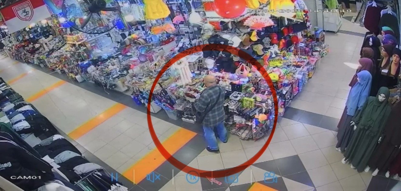 İş yeri sahibinden güvenlik kamerasına yakalanan hırsıza çağrı: 'Çaldığın radyonun parasını getir'