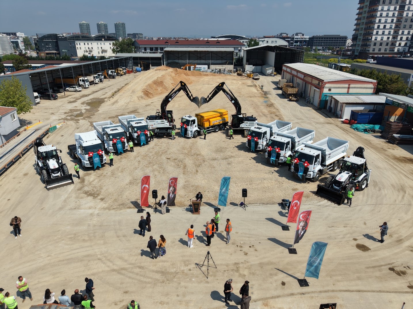 Nilüfer Belediyesi'nin yeni araçları yollarda