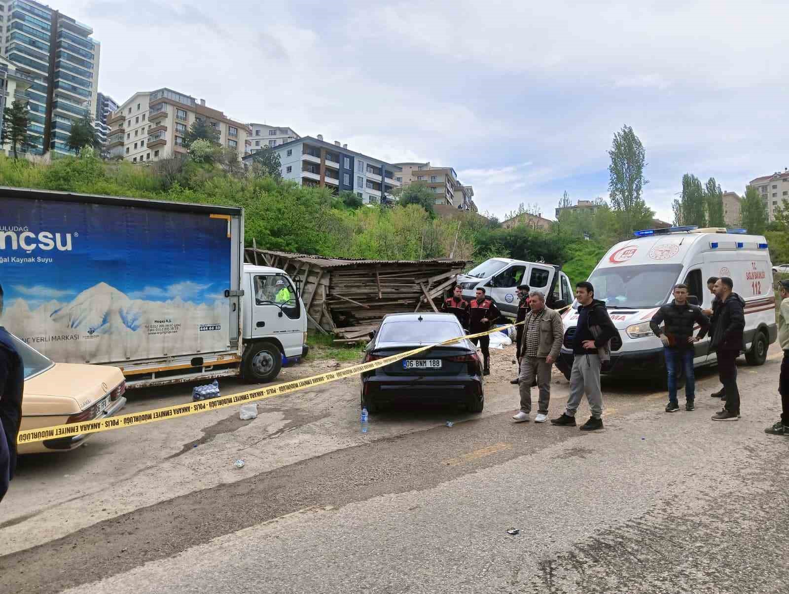 Ankara'da kamyon altında kalarak vefat eden iki işçinin isimleri belli oldu