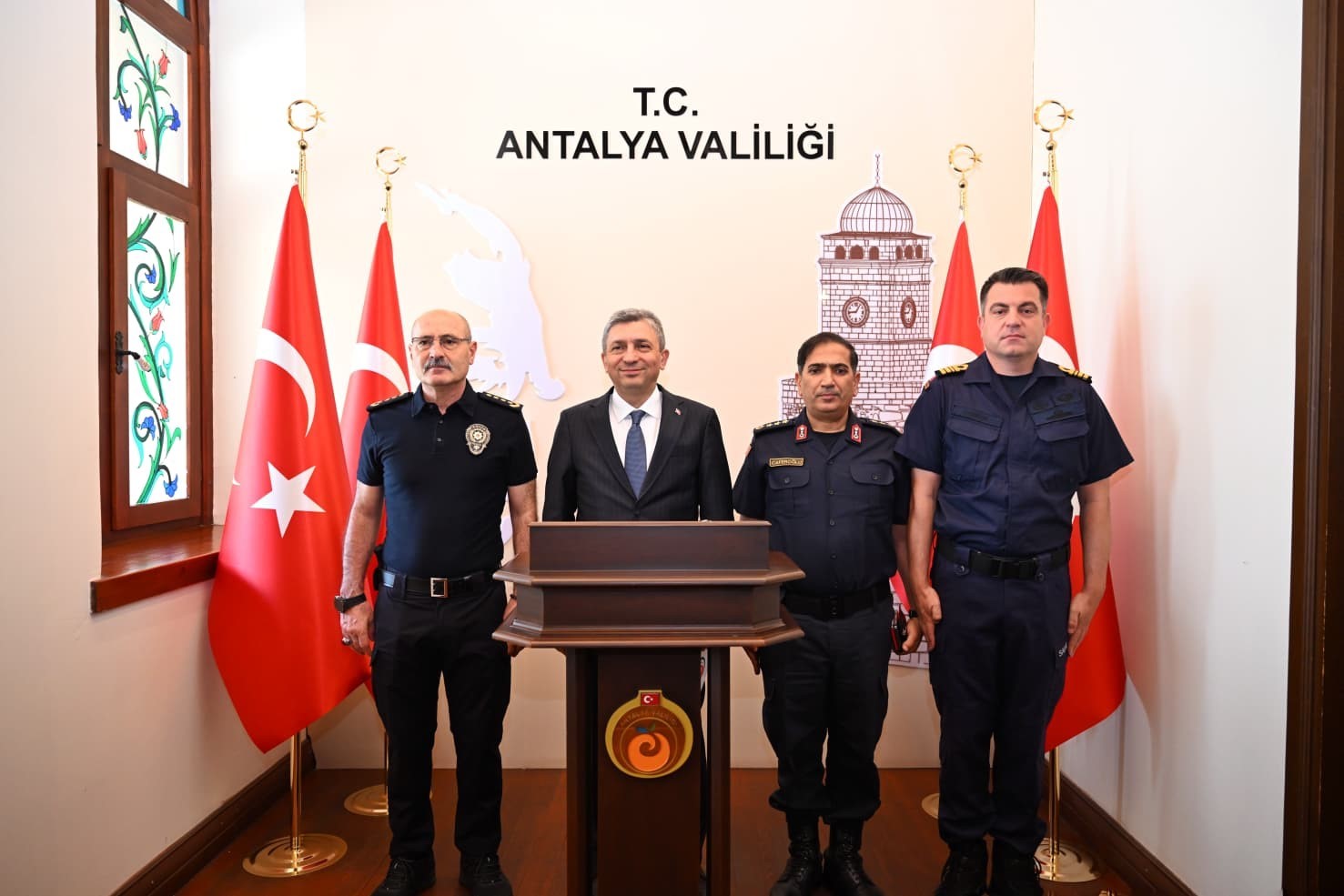 Vali Şahin: 'Hedefimiz Antalya'da deniz hep temiz'