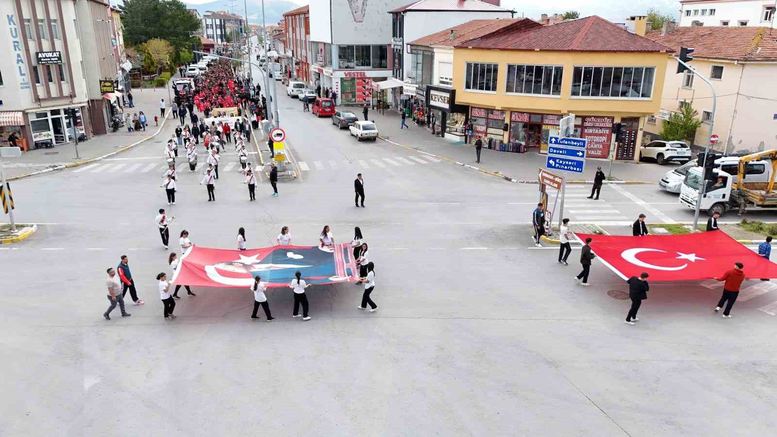 Tomarza'da 19 Mayıs coşkusu başladı