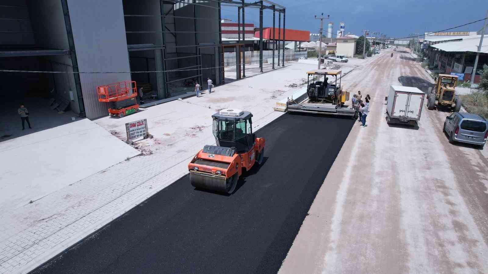 Turgutlu'da 3 bin tonluk asfalt hamlesi