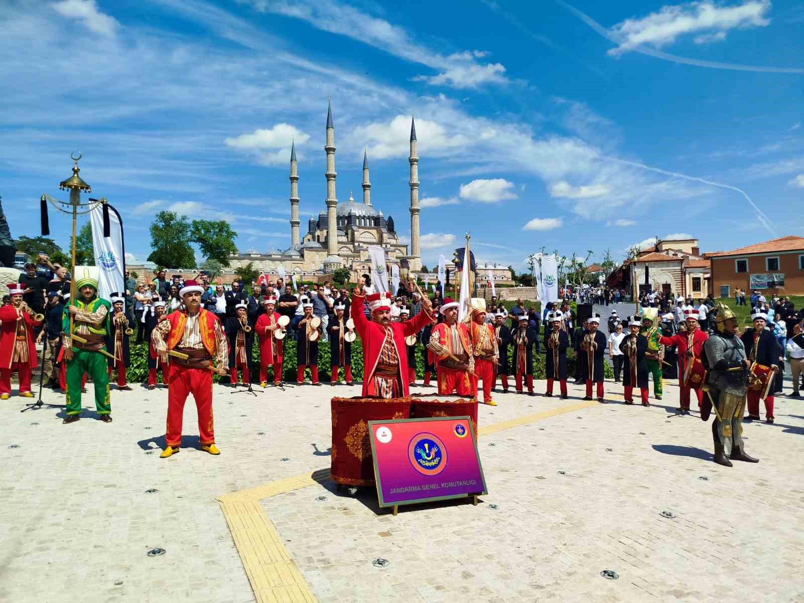 Edirne'de fetih coşkusu: Selimiye Meydanı'nda mehteran konseri düzenlendi