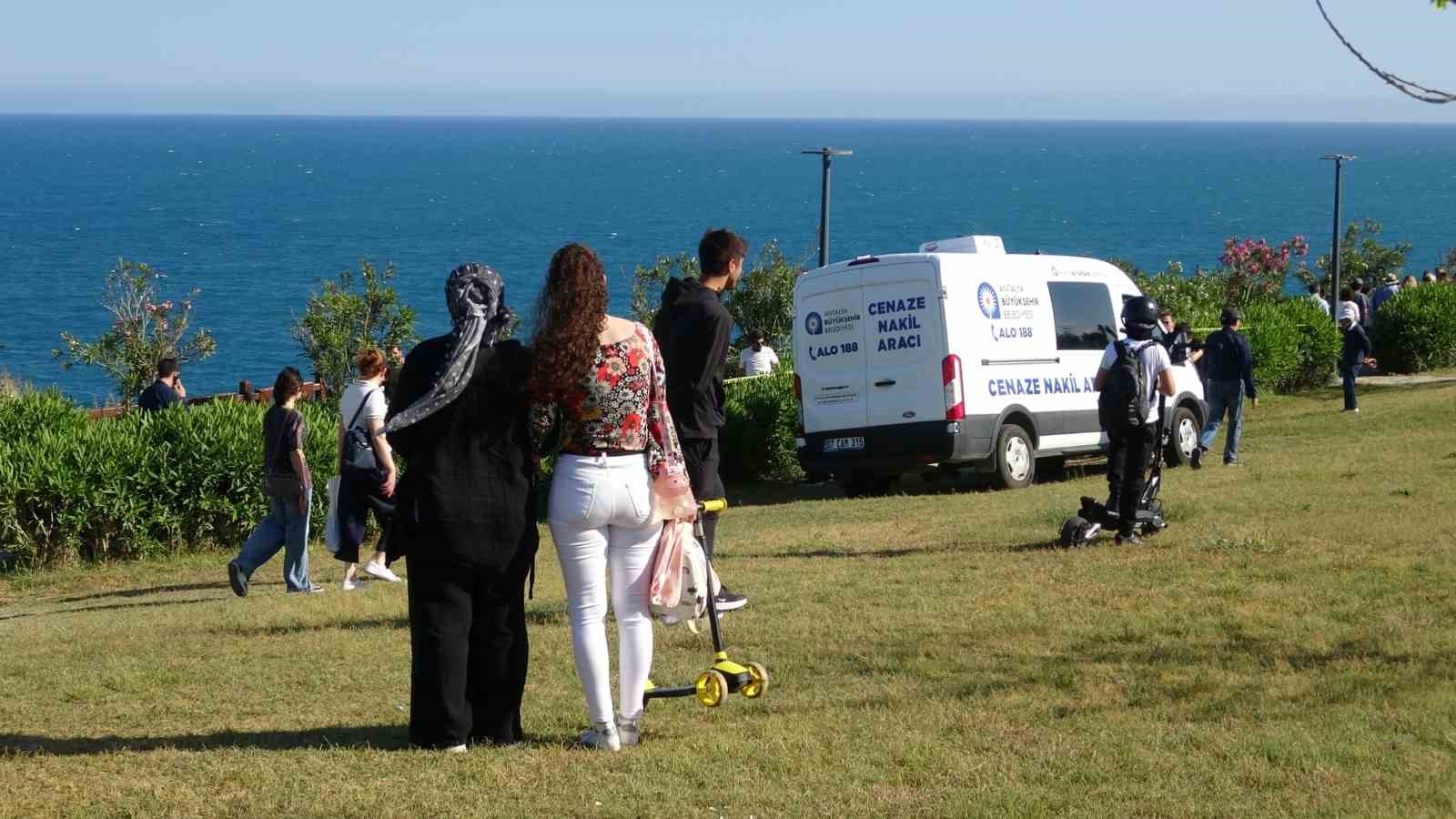Antalya'da 40 metrelik falezlerden düşen şahıs hayatını kaybetti