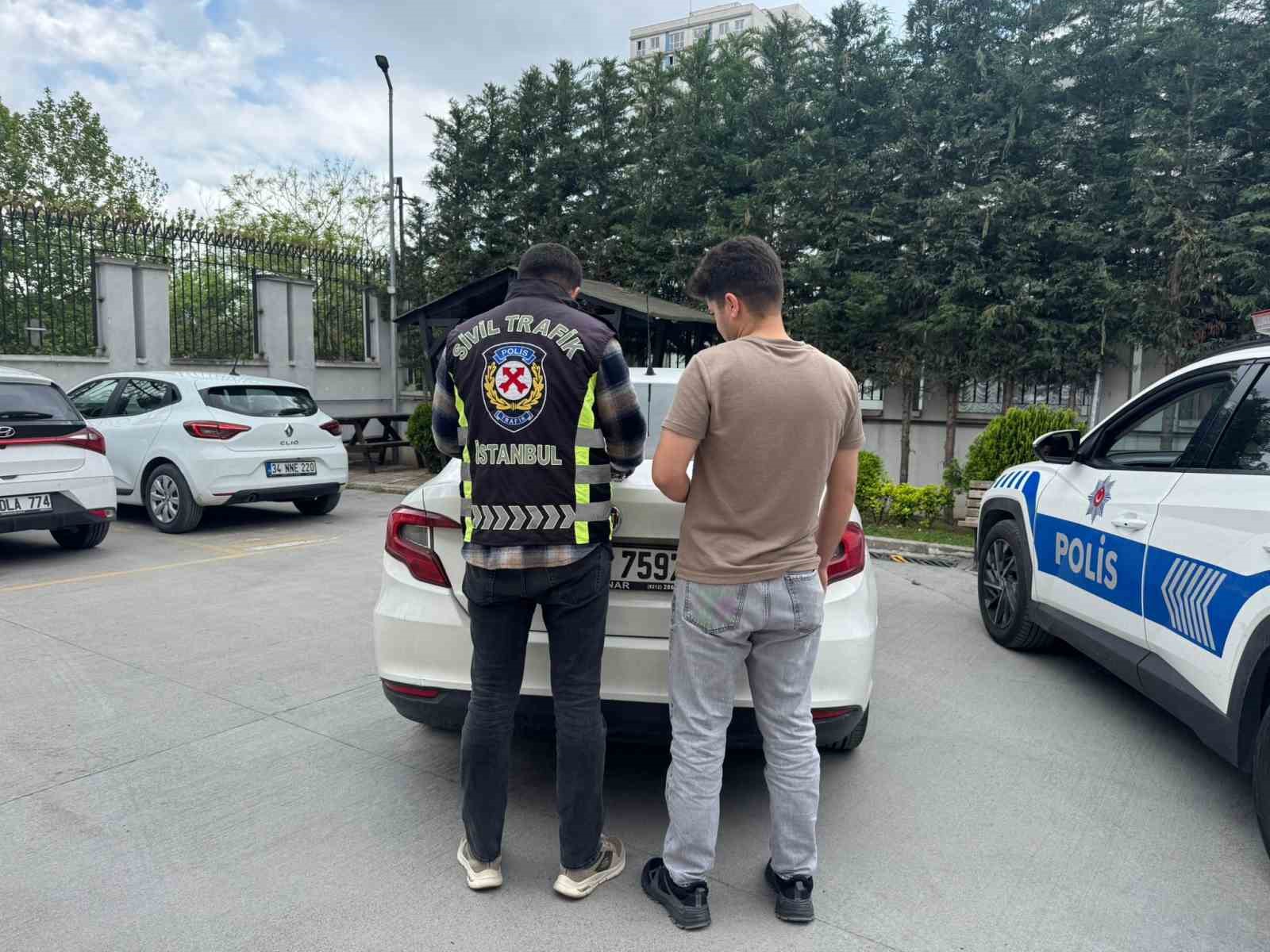 Esenyurt'ta makas atan sürücüye 96 bin TL ceza, ehliyetine ve araca el konuldu