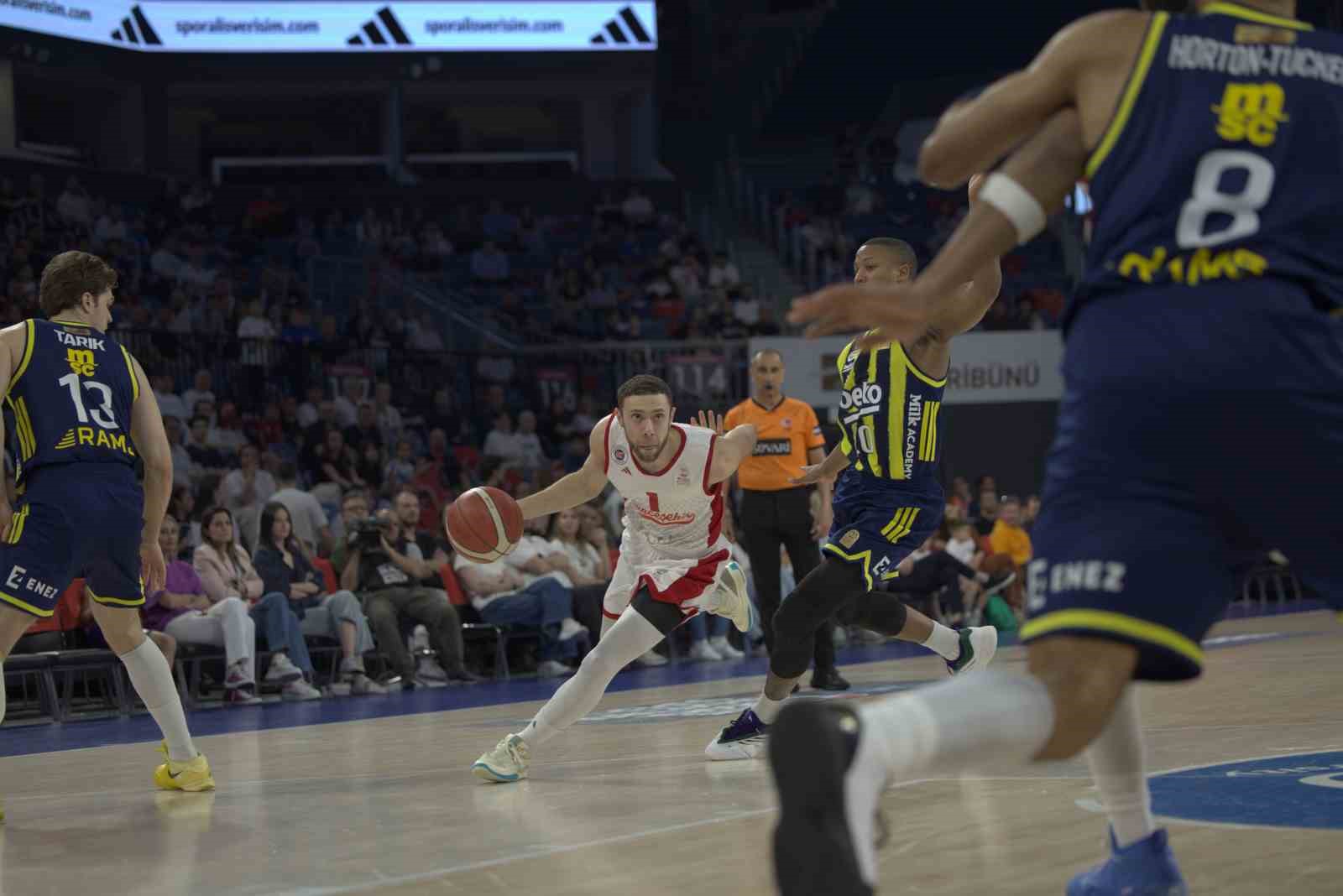 Fenerbahçe Beko, Basketbol Süper Ligi'ni lider tamamladı