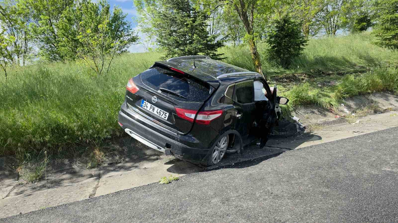 Dolu yağışı kazaları beraberinde getirdi: 2 yaralı