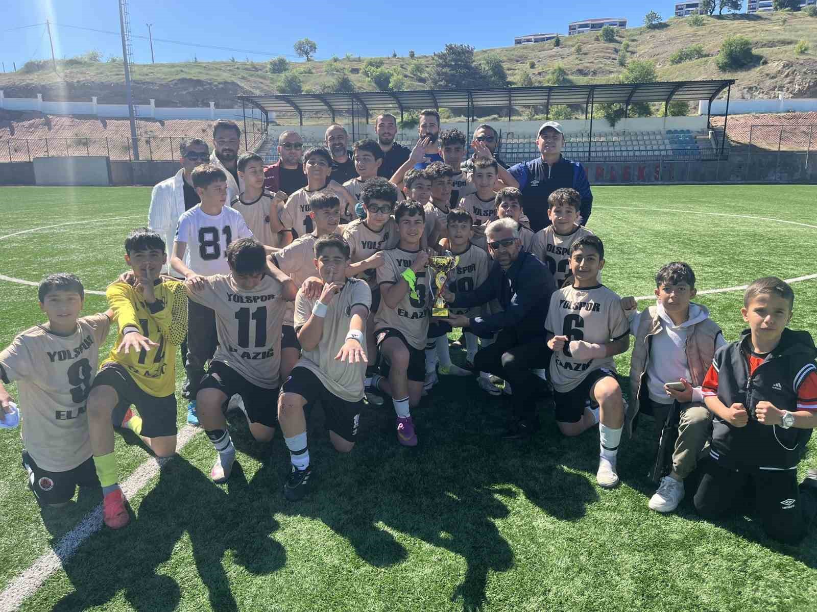 Elazığ U13 Ligi'nden Yolspor şampiyon oldu
