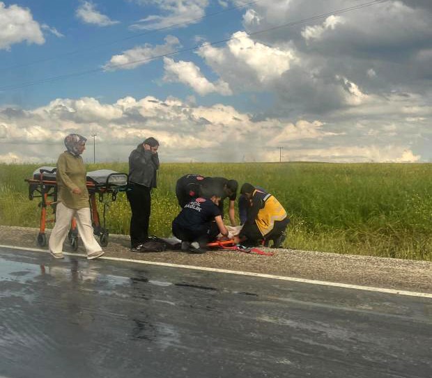 Diyarbakır'da yolcu minibüsü takla attı: 15 yaralı