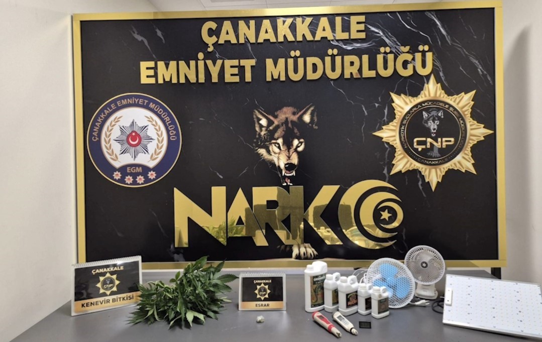 Çanakkale'de FETÖ'den aranan 2 şüpheli yakalandı
