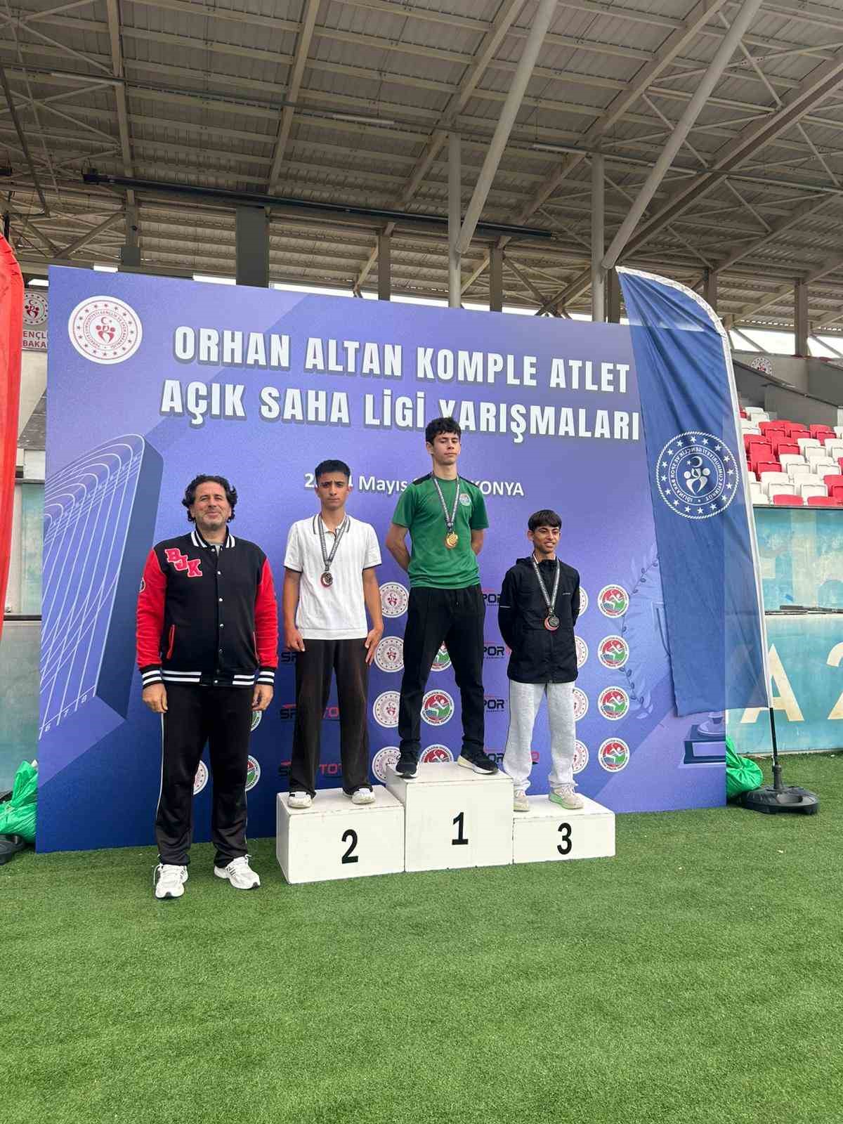 Aydınlı sporculardan Konya'da madalya yağmuru
