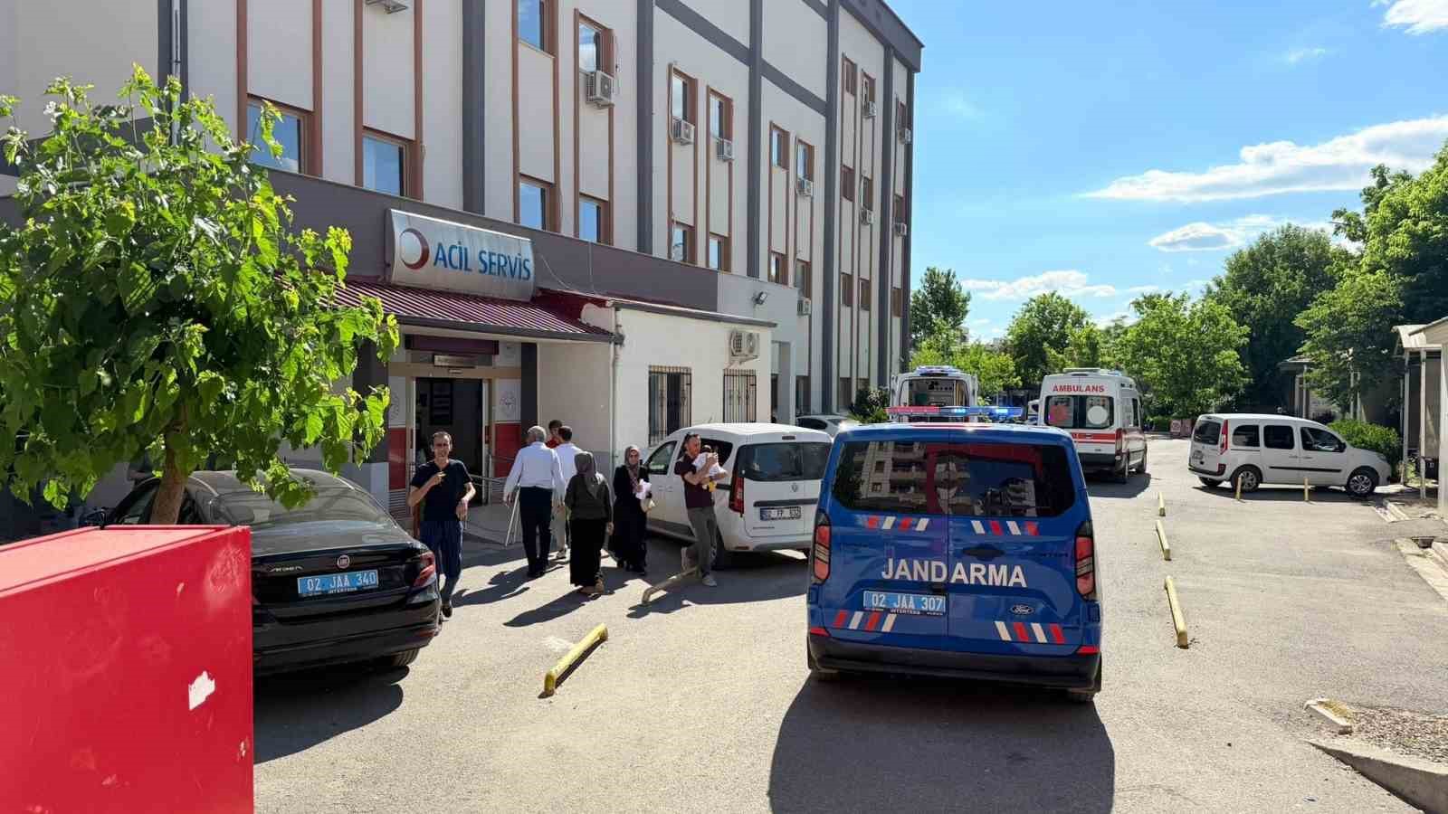 Kuzenini silahla vurarak yaraladı